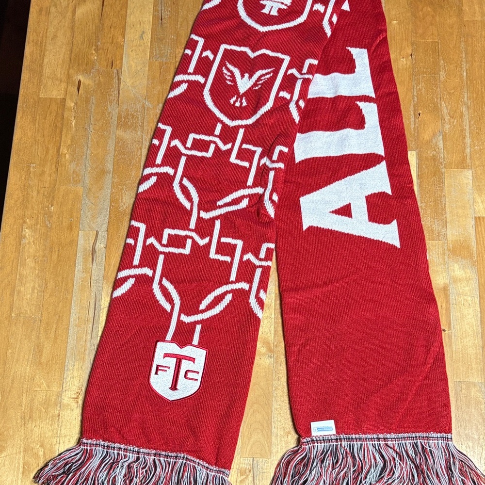 TFC 2024 supporters scarf
